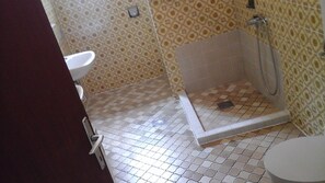 Shower, hair dryer, towels - Apartments and Room Katja - Two Bedroom Apartment with Terrace (Mlini)