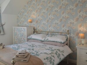 2 quartos, Wi-Fi de cortesia, roupa de cama