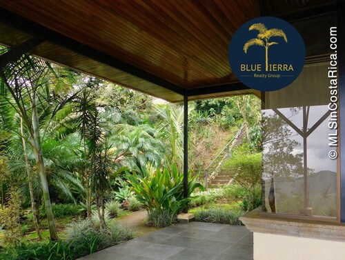 Epic Ocean views from a Mountaintop & Springtime year round - Treat Yourself