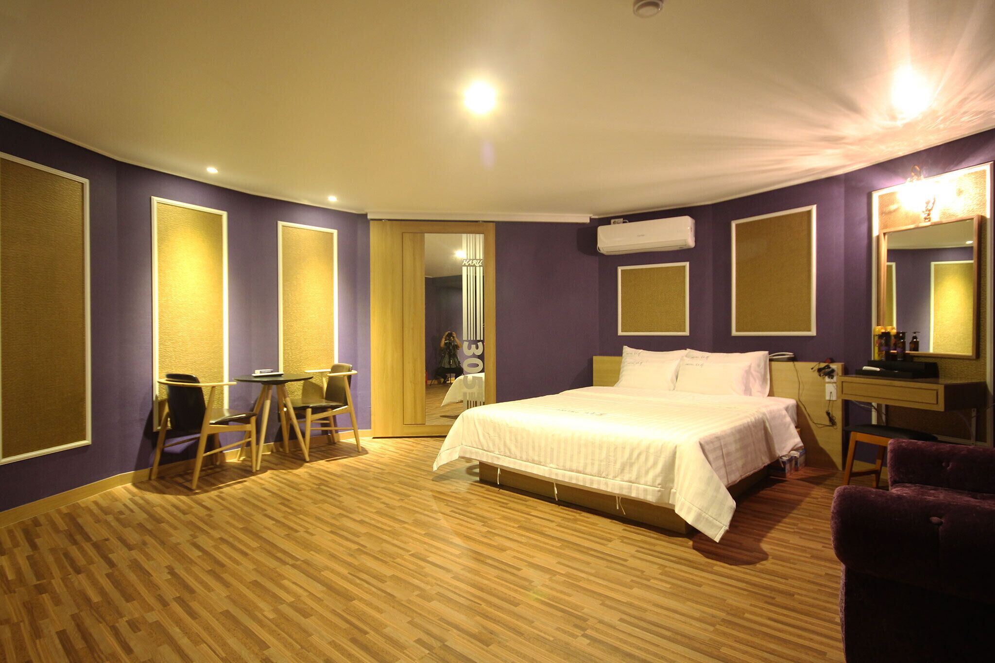 corner suite | individually decorated, blackout curtains, free wifi