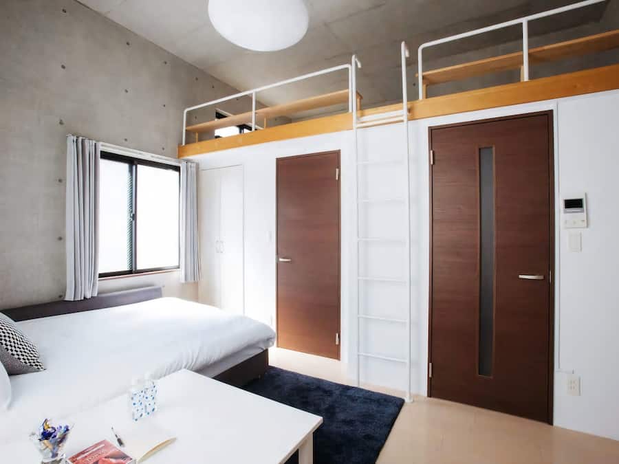 Quarto, para não fumantes (Loft, 5F) | Escrivaninha, ferros/tábuas de passar roupa, Wi-Fi de cortesia