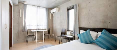 Værelse til 3 personer - ikke-ryger (2-4F) | Skrivebord, strygejern/strygebræt, gratis Wi-Fi, sengetøj