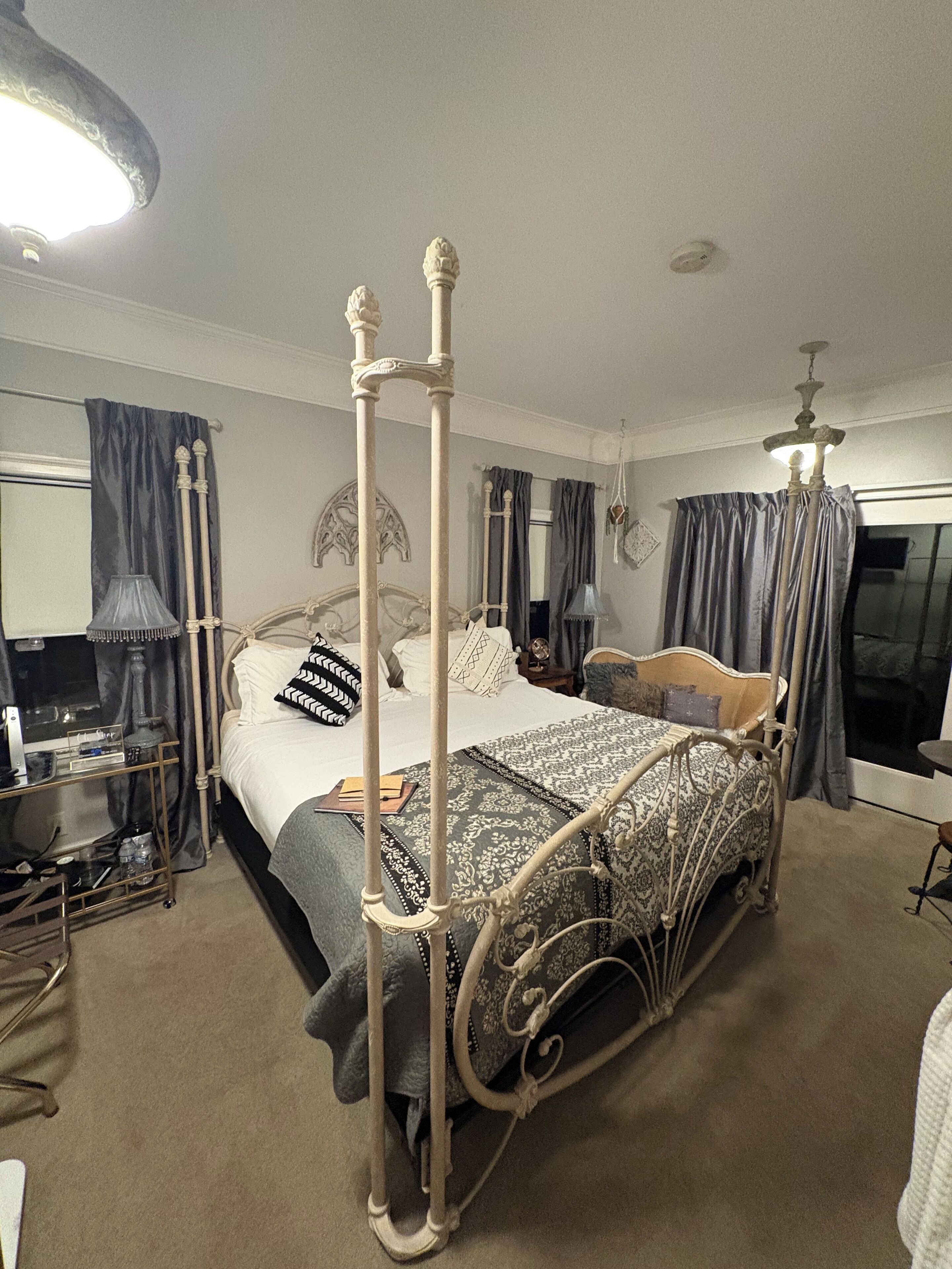 Luxe kamer | Luxe beddengoed, pillowtop-bedden, individueel gedecoreerd