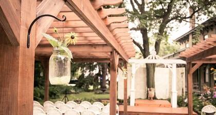 Iron Amethyst Inn Boutique Hotel