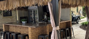 Iron Amethyst Inn Boutique Hotel