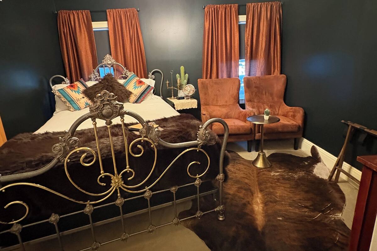 奢华客房 | 高档床上用品、加厚床垫、特色装修、特色家居