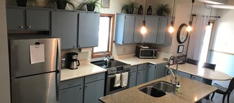Perfect Rating DT Home! Walk to Beach, Eats and More! 5 Min. to Road America!
