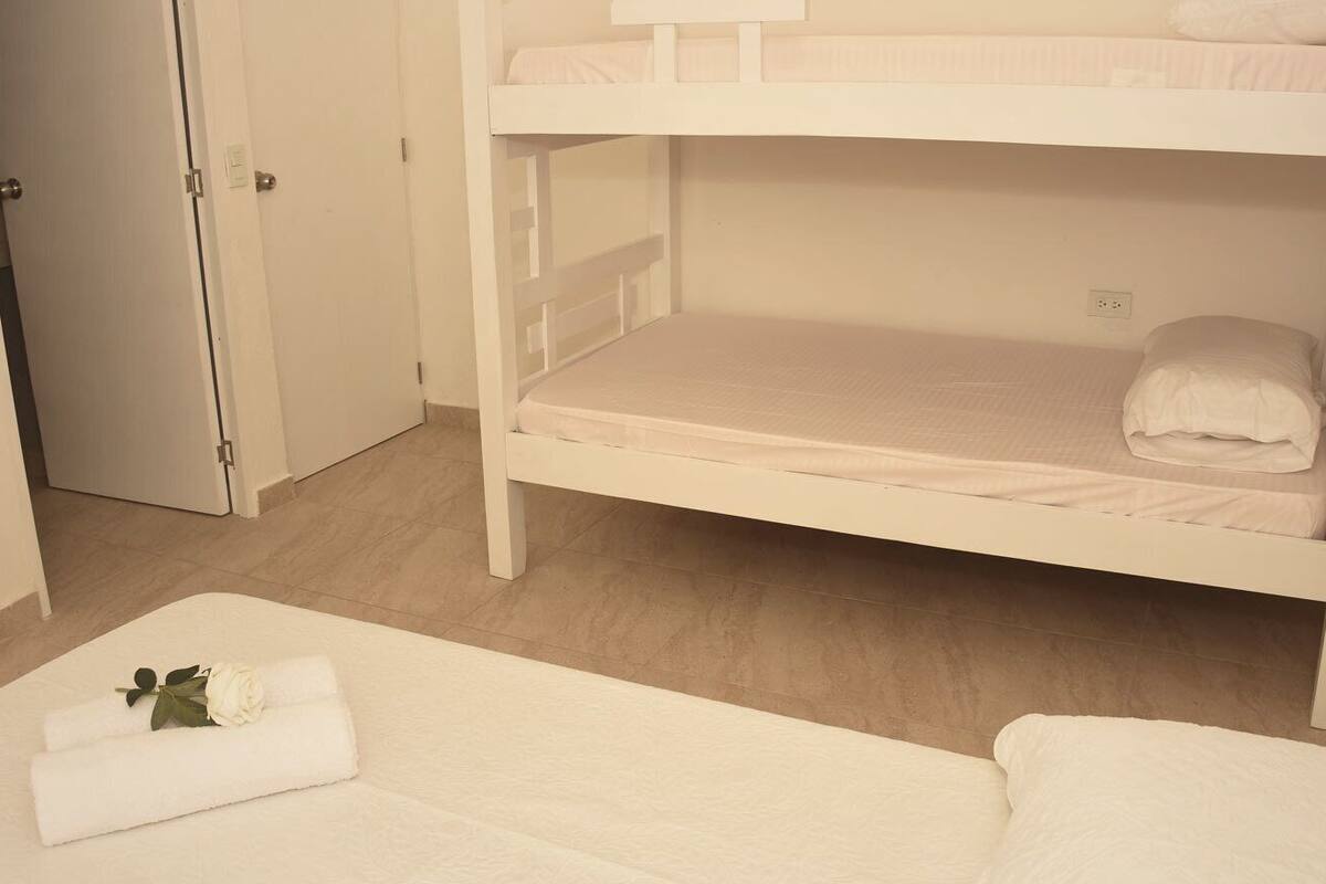Executive Triple Room | Cadar kapas Mesir, peralatan tempat tidur premium, Wi-fi percuma 