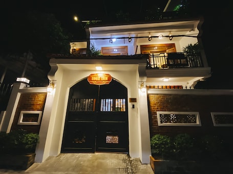 Front of property - evening/night