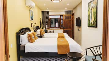 Family Room | Premium bedding, minibar, desk, blackout curtains