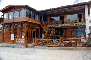 숙박 시설 정면