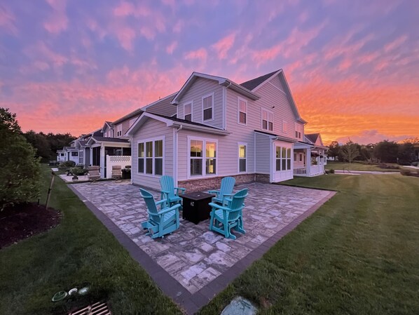 Exterior - Centrally located. Near the 18th hole, lake, walking path, and fitness center. (Selbyville)