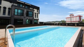 Seasonal outdoor pool - Ruhe Pension (Gangneung)