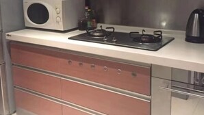 Bed in 6-Bed Male Dormitory with Shared Bathroom | Shared kitchen | Fridge, stovetop - Shenzhen Mugufang Youth Hostel (Shenzhen)