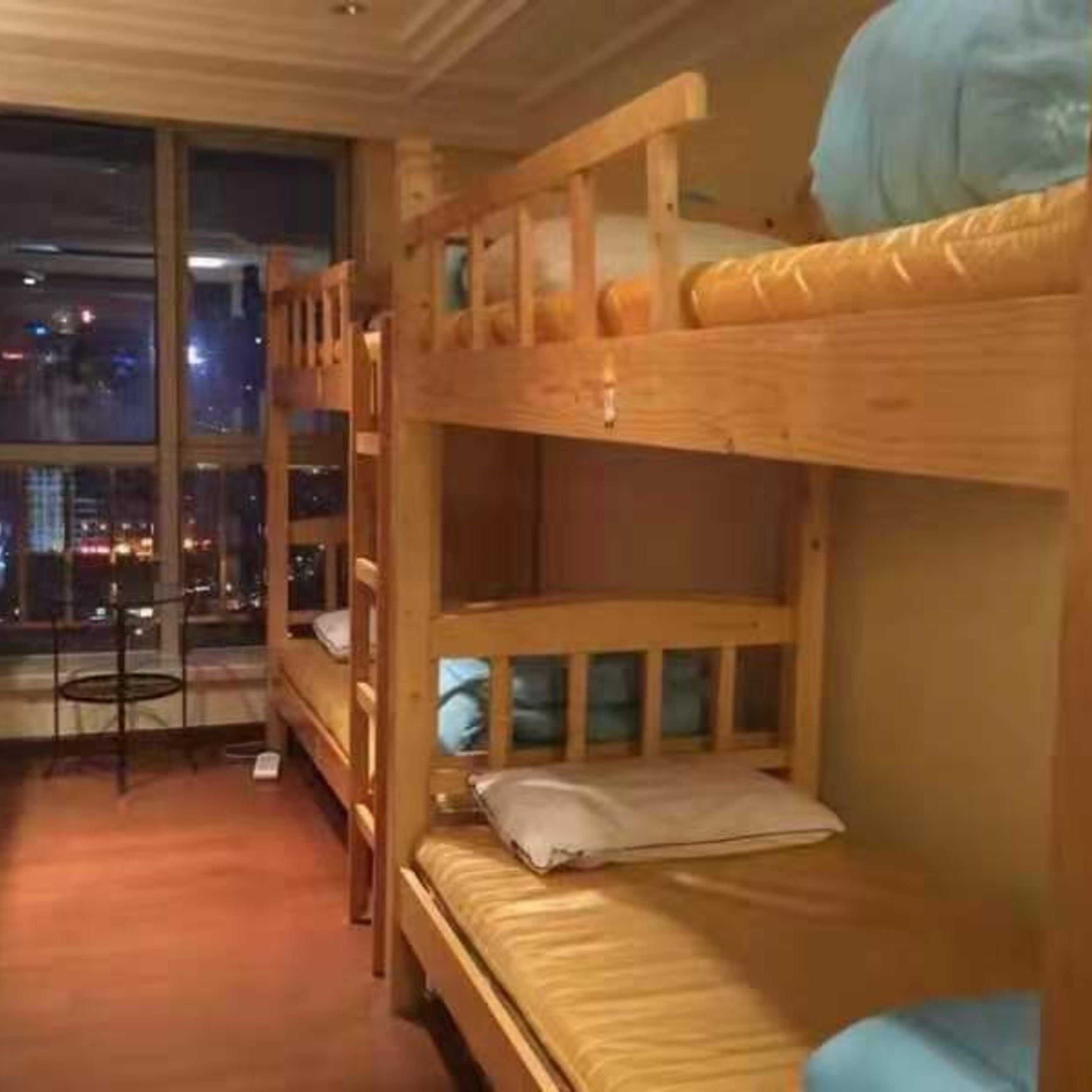 共同ドミトリー 男性限定 禁煙 共用バスルーム | 遮光カーテン、WiFi (無料)