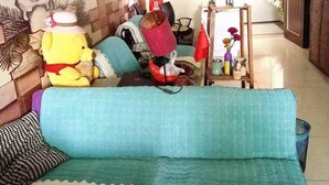 Bed in 6-Bed Male Dormitory with Shared Bathroom | Living area - Shenzhen Mugufang Youth Hostel (Shenzhen)