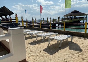 Cabana Deluxe Seaview Room | Beach/ocean view - Marina Village Resort Moalboal (Moalboal)