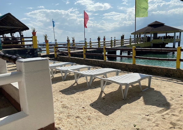 Cabana Deluxe Seaview Room | Beach/ocean view
