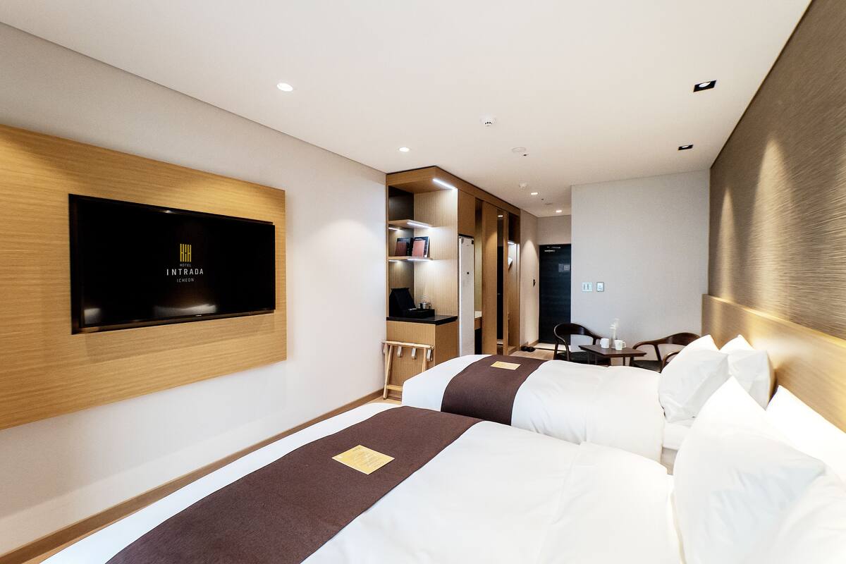 Family Twin Room (Deluxe)