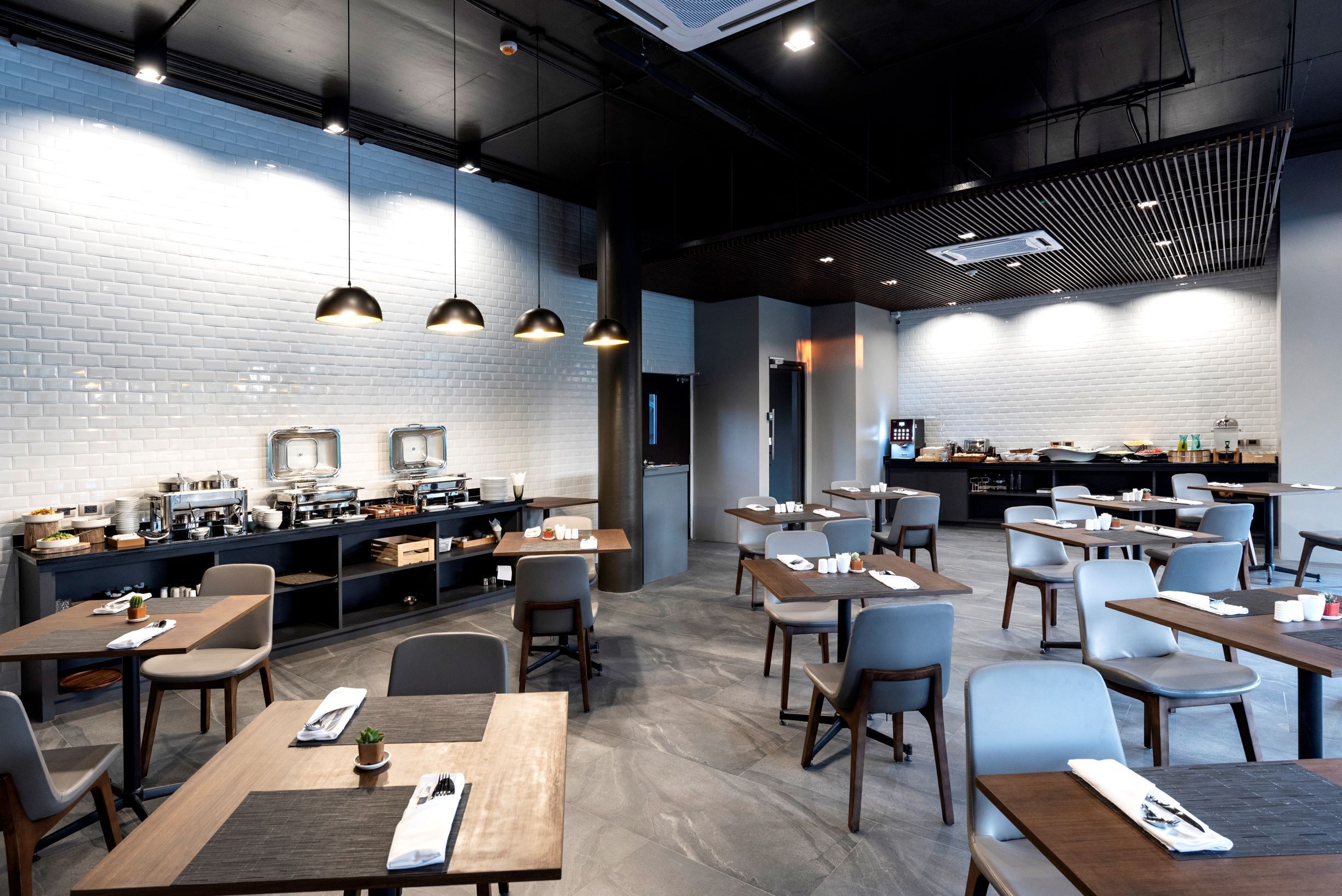 daily buffet breakfast (thb 180 per person)