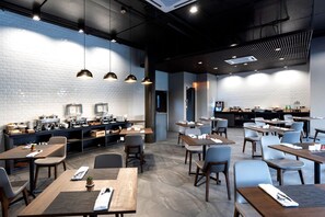 Daily buffet breakfast for a fee - Xotel (Khon Kaen)