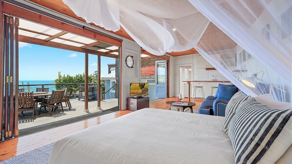 1 bedroom, bed sheets