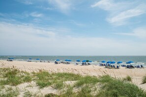 Beach nearby, sun loungers, beach umbrellas, beach towels