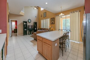 House | Private kitchen | Fridge, microwave, stovetop, dishwasher - Emerald_island_2761 (Kissimmee)