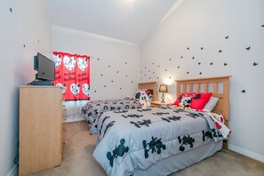 4 bedrooms, desk, iron/ironing board, cribs/infant beds - Glenbrook_16643 (Clermont)
