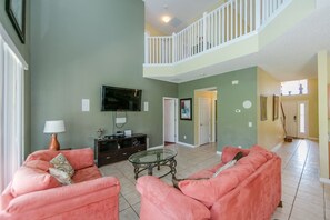 House | Living room | Flat-screen TV - Emerald_island_8640 (Kissimmee)