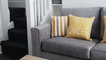 House, Private Bathroom (Whole) | Lounge