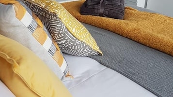 House, Private Bathroom (Whole) | Lounge