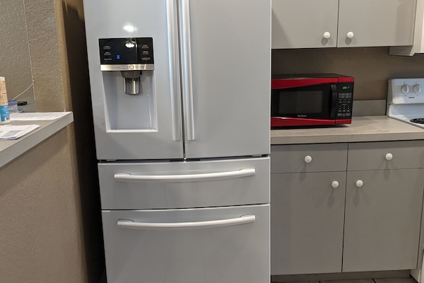 Fridge, microwave, oven, stovetop