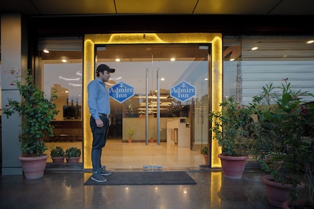 Entrada de la propiedad