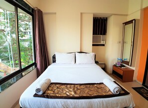 Standard Double Room | Free WiFi - Hexa LalSai Stay (Mumbai)