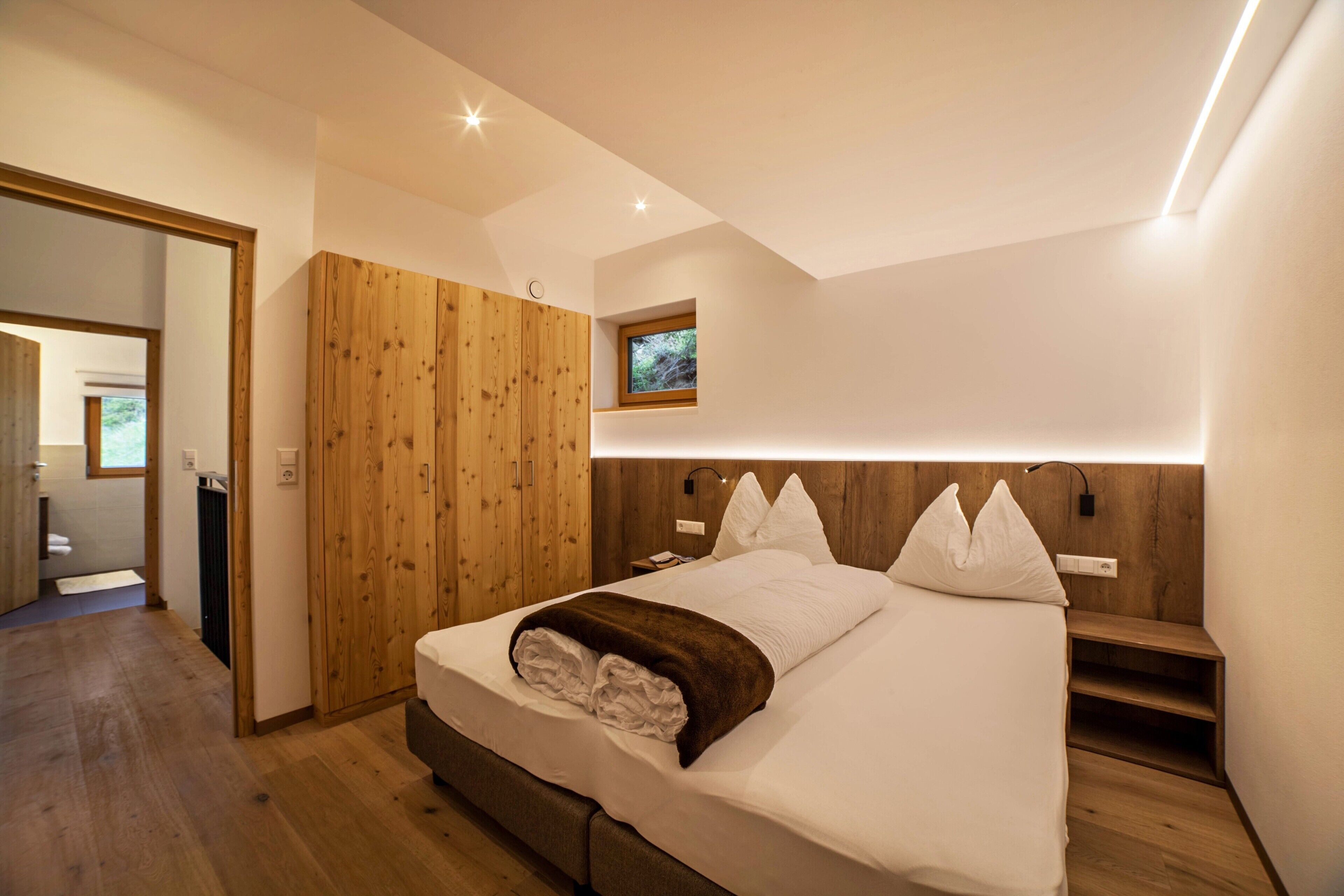 4 camere, Wi-Fi gratuito, lenzuola