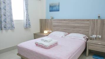 1 chambre, literie de qualité supérieure, rideaux occultants