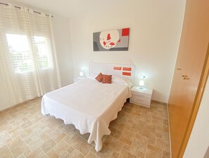 2 chambres, fer et planche à repasser, Wi-Fi gratuit