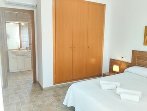 3 sovrum, strykjärn/strykbräda, gratis wi-fi och sängkläder