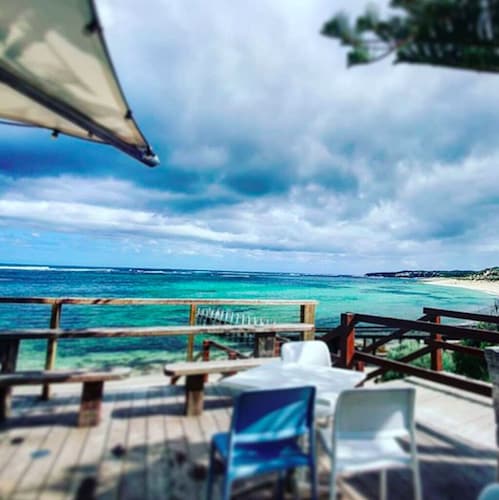 Seaside Apartment - Tranquil and Elegant Apartment Close to Beaches