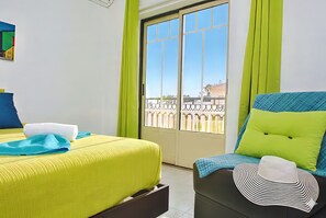 2 bedrooms, iron/ironing board, free WiFi, bed sheets - Comfortable apartment with pool in Albufeira (Albufeira)