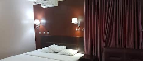 Single Room | Free WiFi, bed sheets