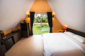 1 bedroom, free WiFi, bed sheets - Red Sunset Suite With Pool Hotel Managed (Koh Chang)