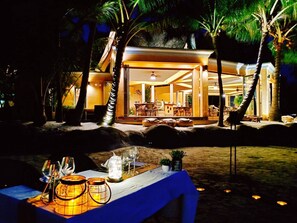 Outdoor dining - Red Sunset Suite With Pool Hotel Managed (Koh Chang)