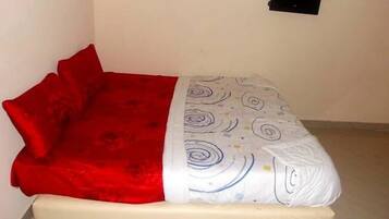 Chambre Double Deluxe | Coffres-forts dans les chambres, rideaux occultants, Wi-Fi gratuit