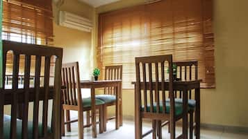 Breakfast, lunch, dinner served; local and international cuisine