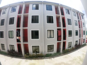 Exterior - Perfect sleeping space for travelers and backpackers (Cupang)