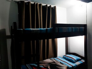 1 bedroom, WiFi - Perfect sleeping space for travelers and backpackers (Cupang)