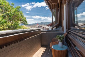 Premium Suite (Round Bed) | Balcony