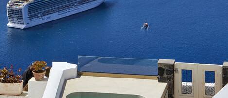 Sunset Suite with Outdoor Heated Private Pool | Terrace/patio